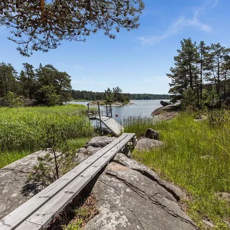 Holiday Arthurs * Kirkkonummi